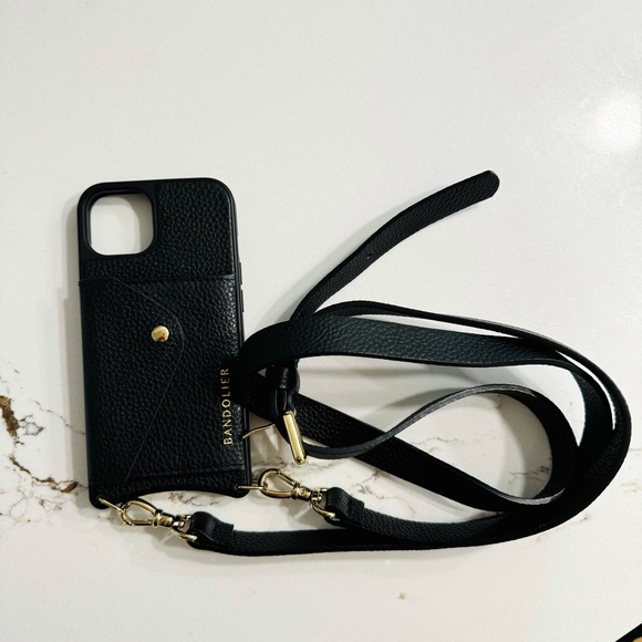 Like New Bandolier Hailey Case Pebble Leather Iphone 13 with Dustbag - Picture 2 of 5